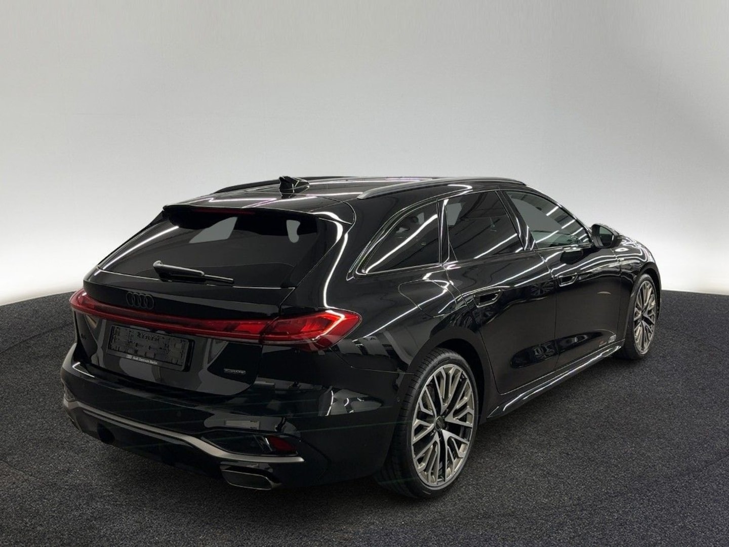 Bild über Audi A5 Avant TFSI quattro S tronic - für weitere Informationen kontaktieren Sie den Audi Partner