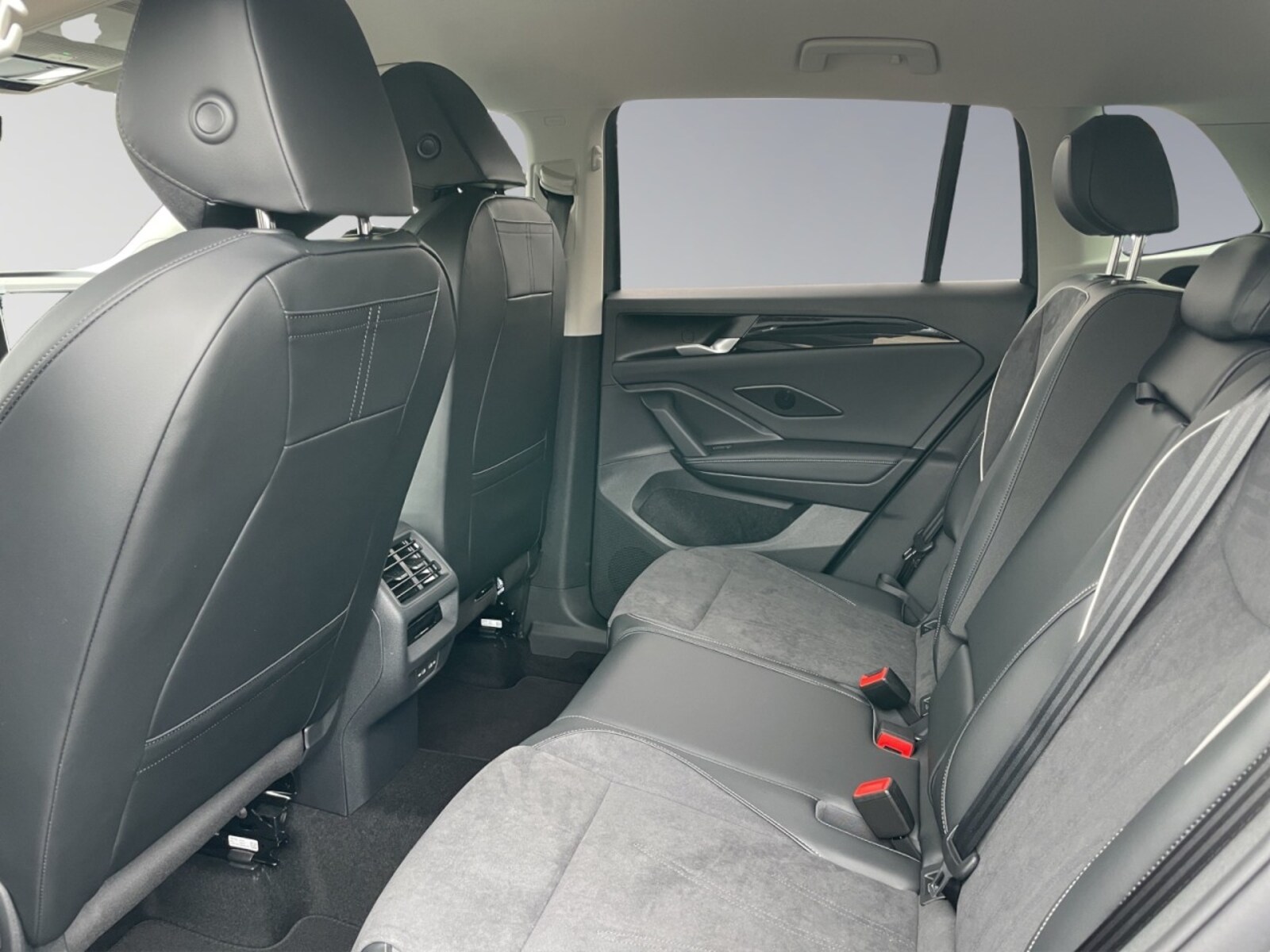 Volkswagen Tiguan – Bild 9