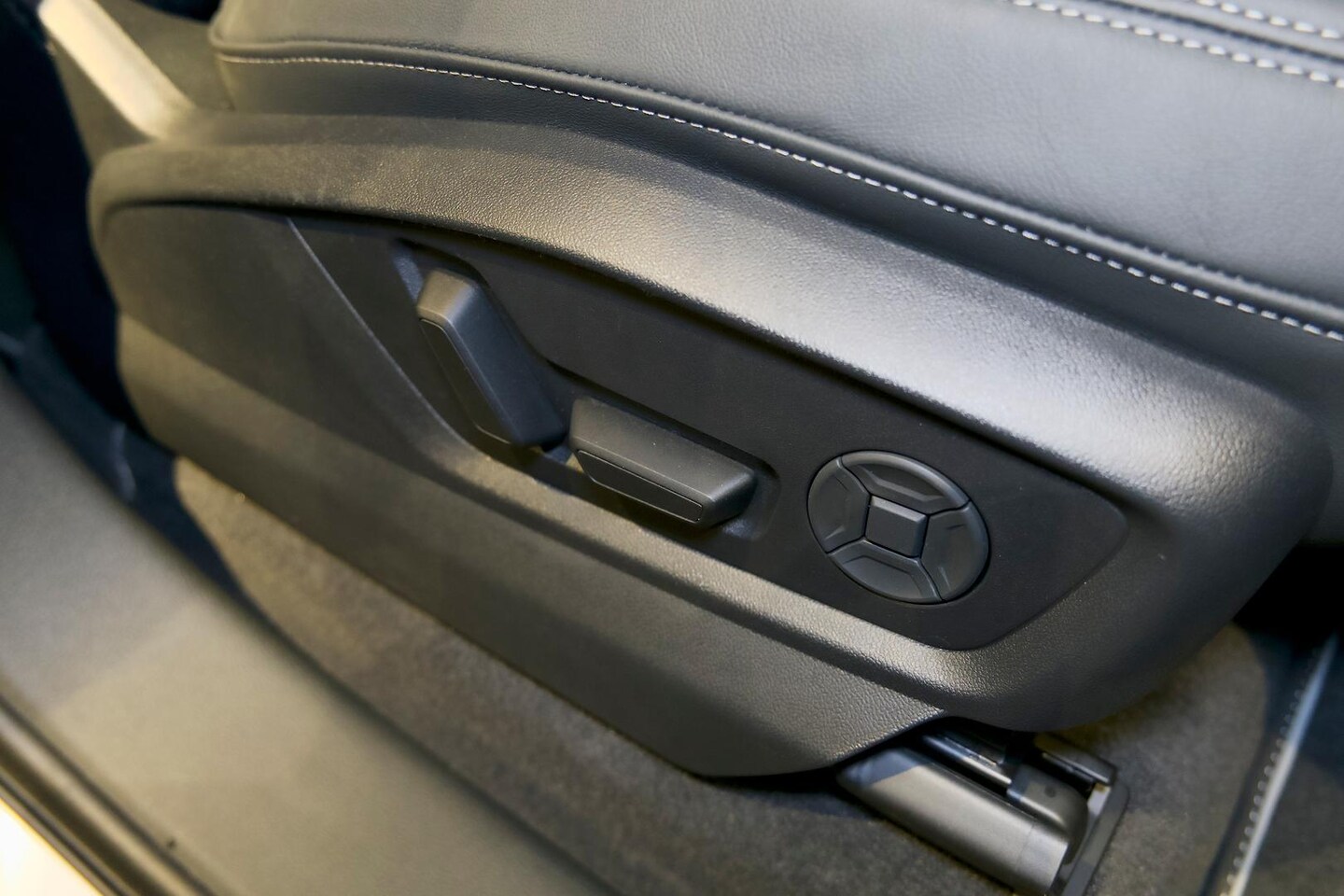 Image about Audi Q7 SUV TFSI quattro tiptronic