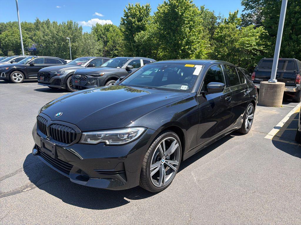 2022 BMW 3 Series 330i xDrive Sedan's photo