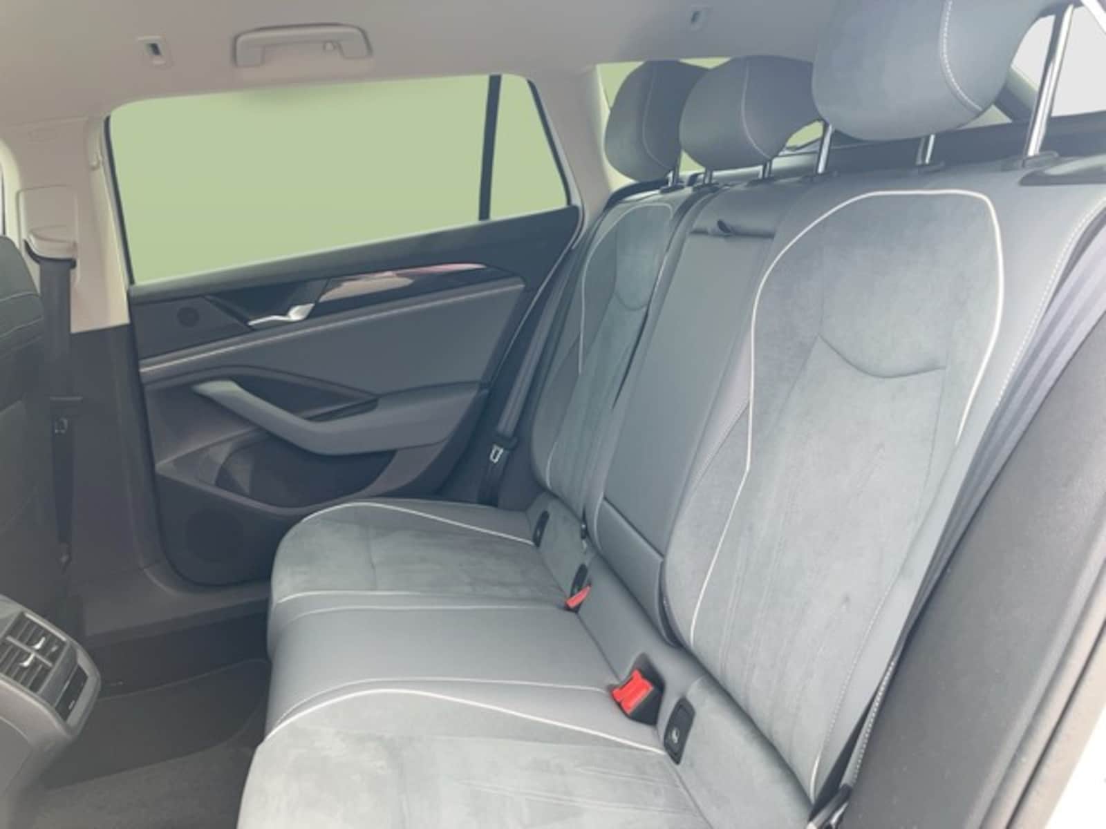 Volkswagen Passat – Bild 11