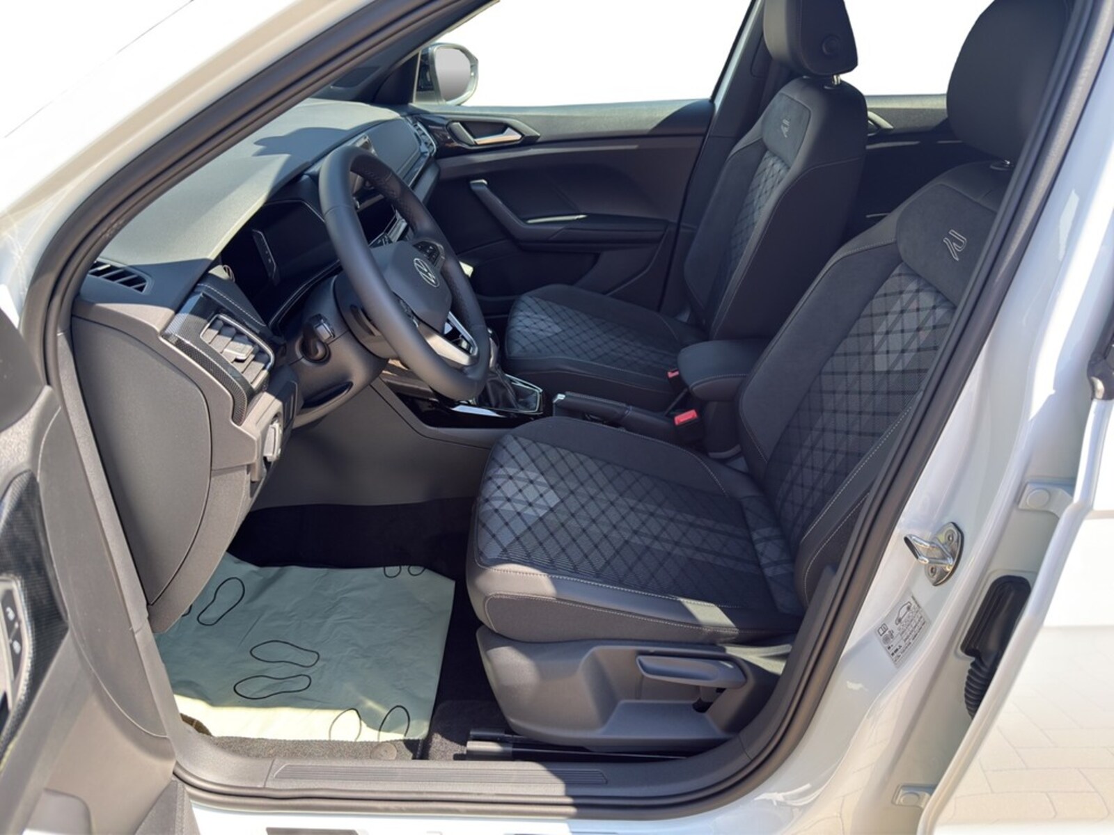 Volkswagen T-Cross – Bild 9