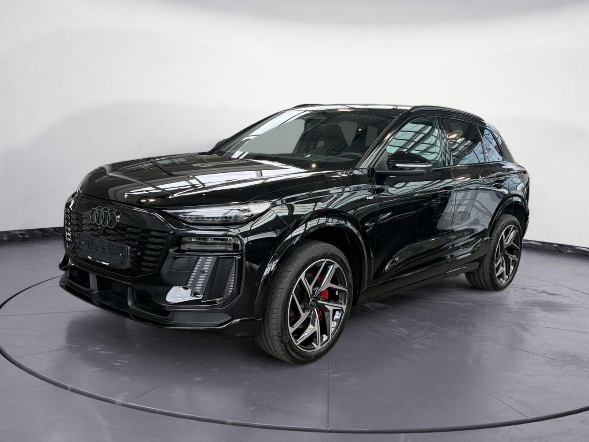 Audi Q6 SUV e-tron