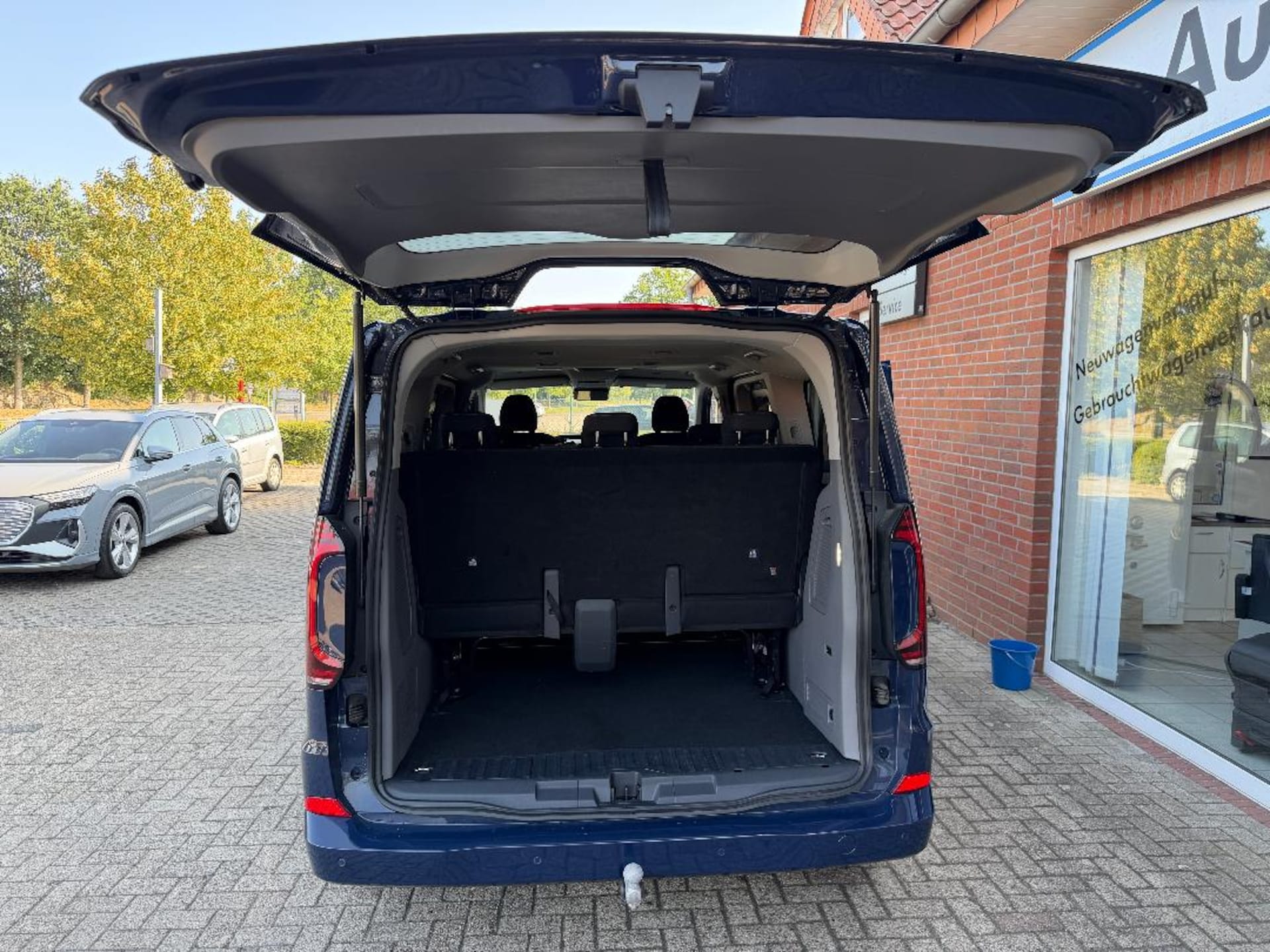 Volkswagen Caravelle Style
