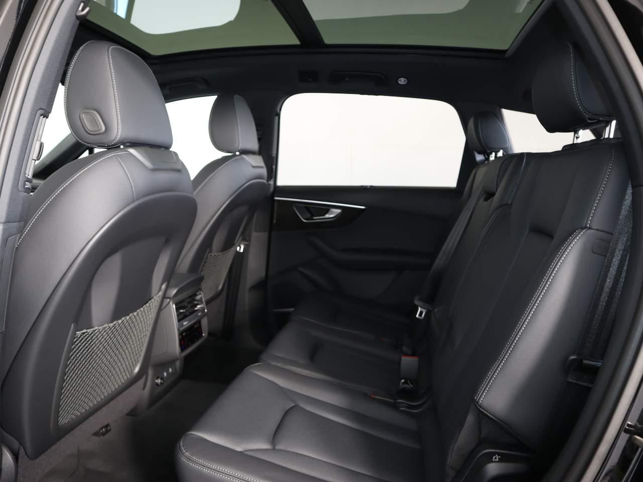 2025 Audi Q7 Premium Plus - Photo 11