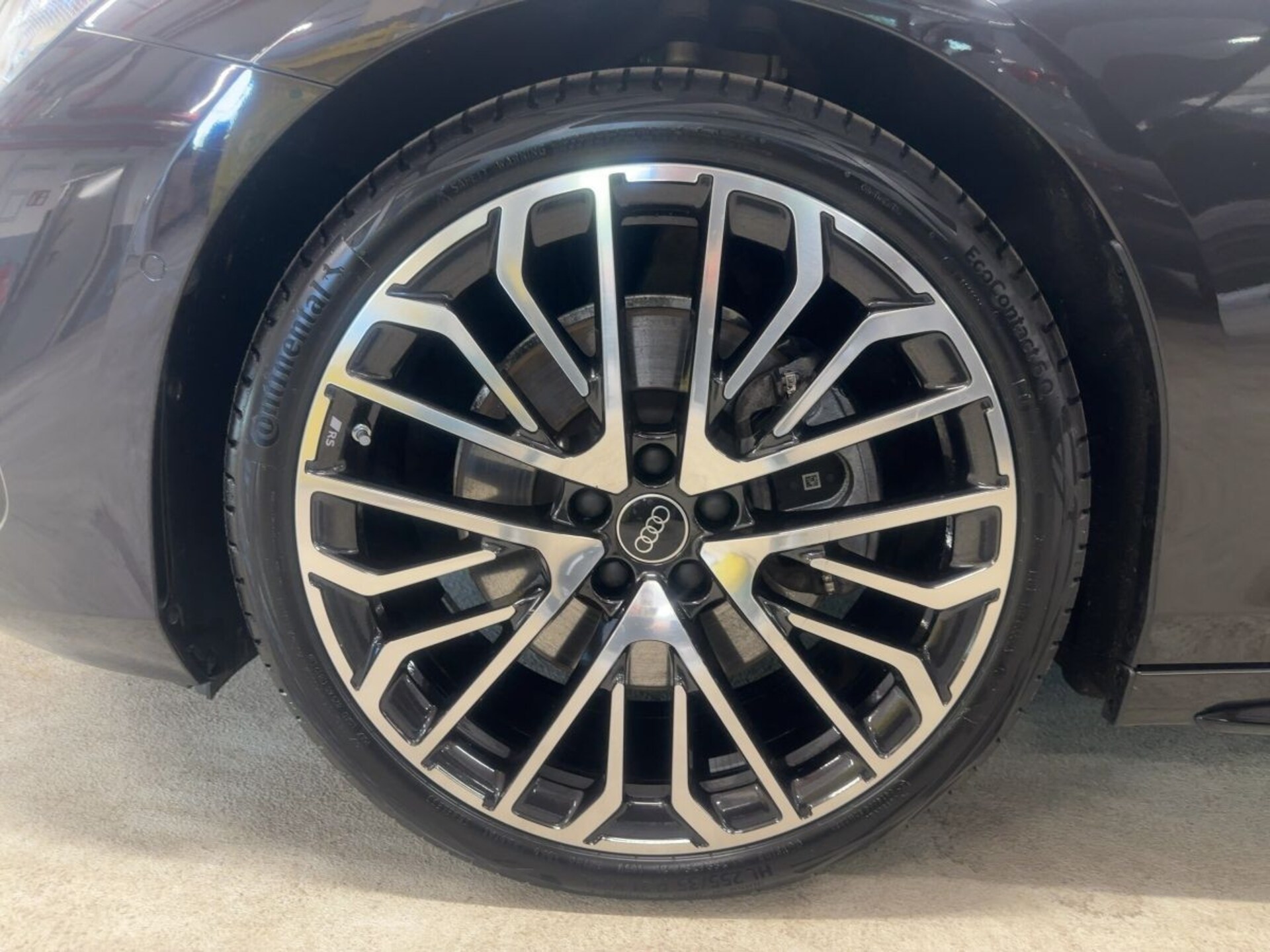 Audi A6 Avant edition one