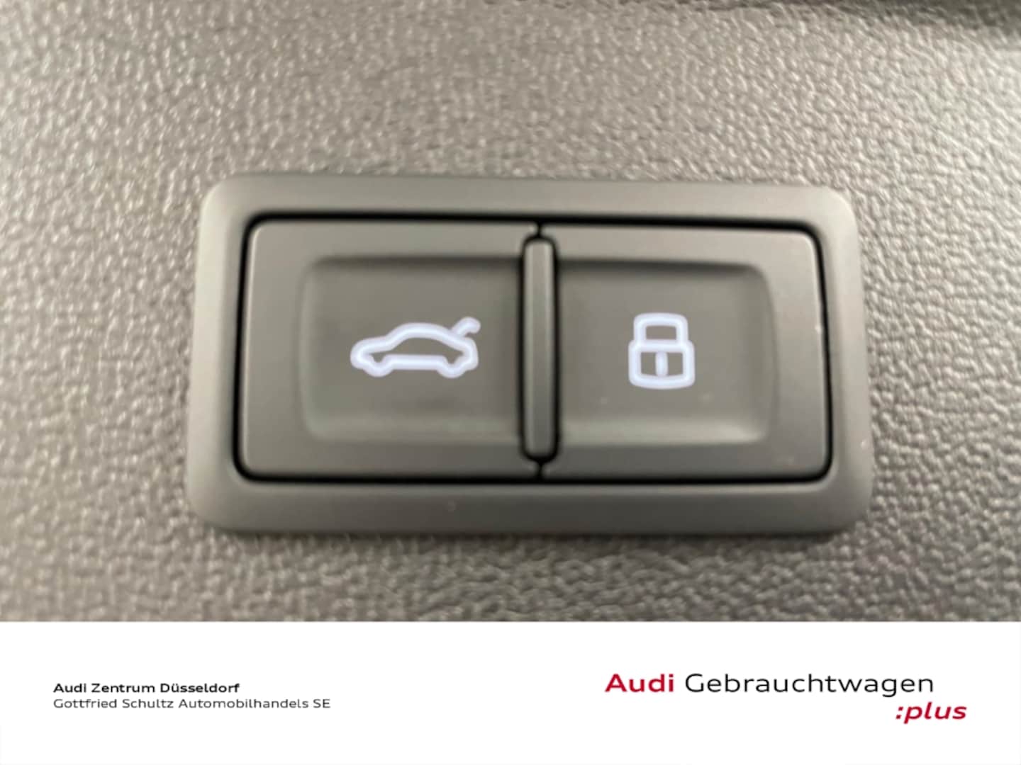 Bild über Audi S3 Sportback TFSI quattro S tronic - für weitere Informationen kontaktieren Sie den Audi Partner