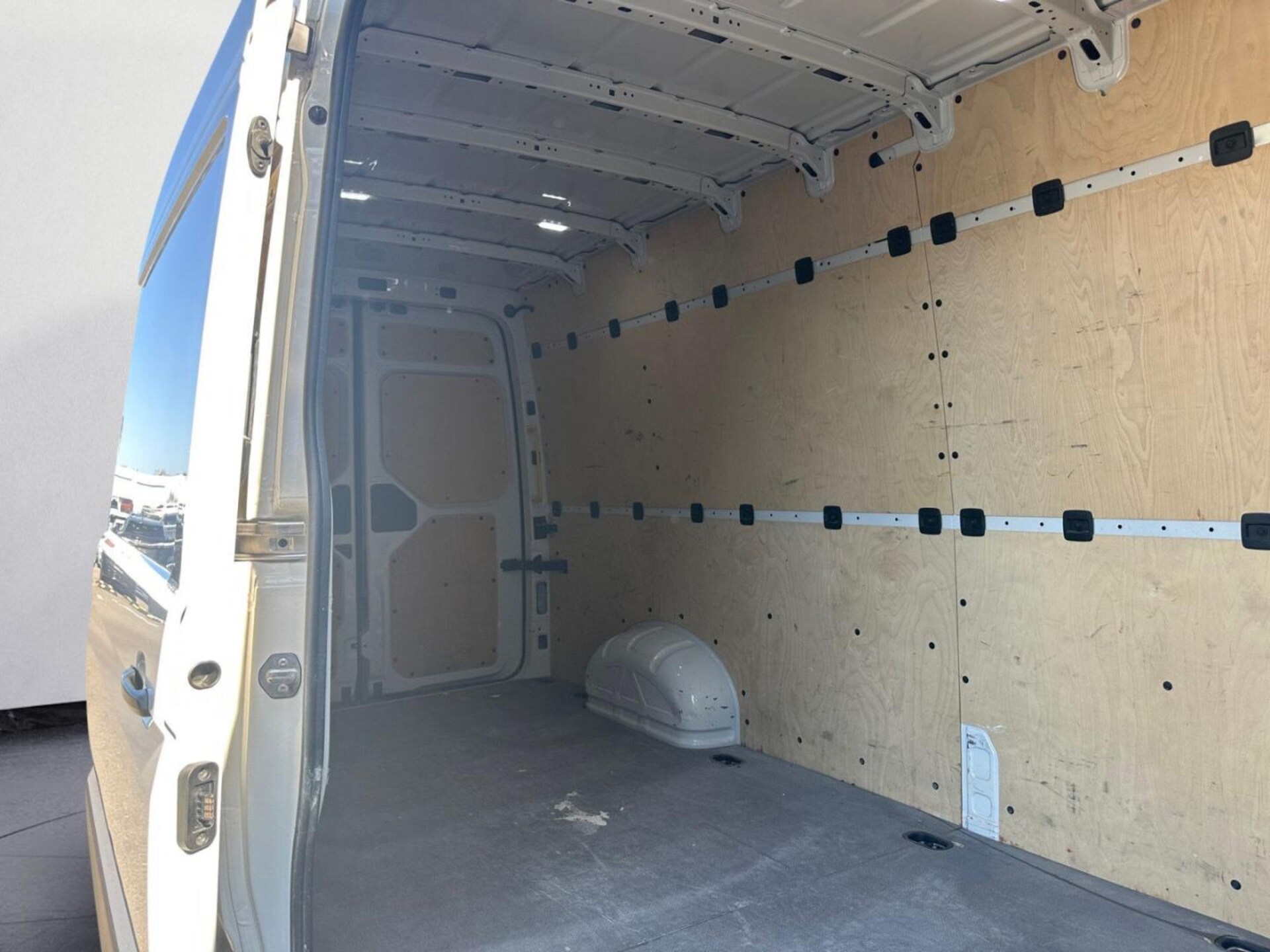 Volkswagen Crafter Kasten langer Radstand