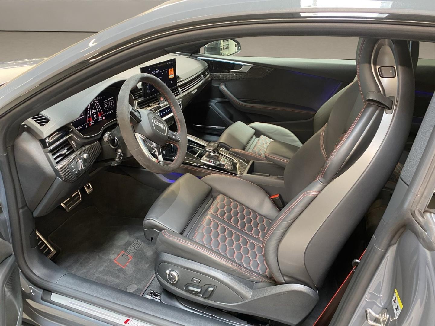 Bild über Audi RS 5 Coupé TFSI quattro tiptronic - für weitere Informationen kontaktieren Sie den Audi Partner