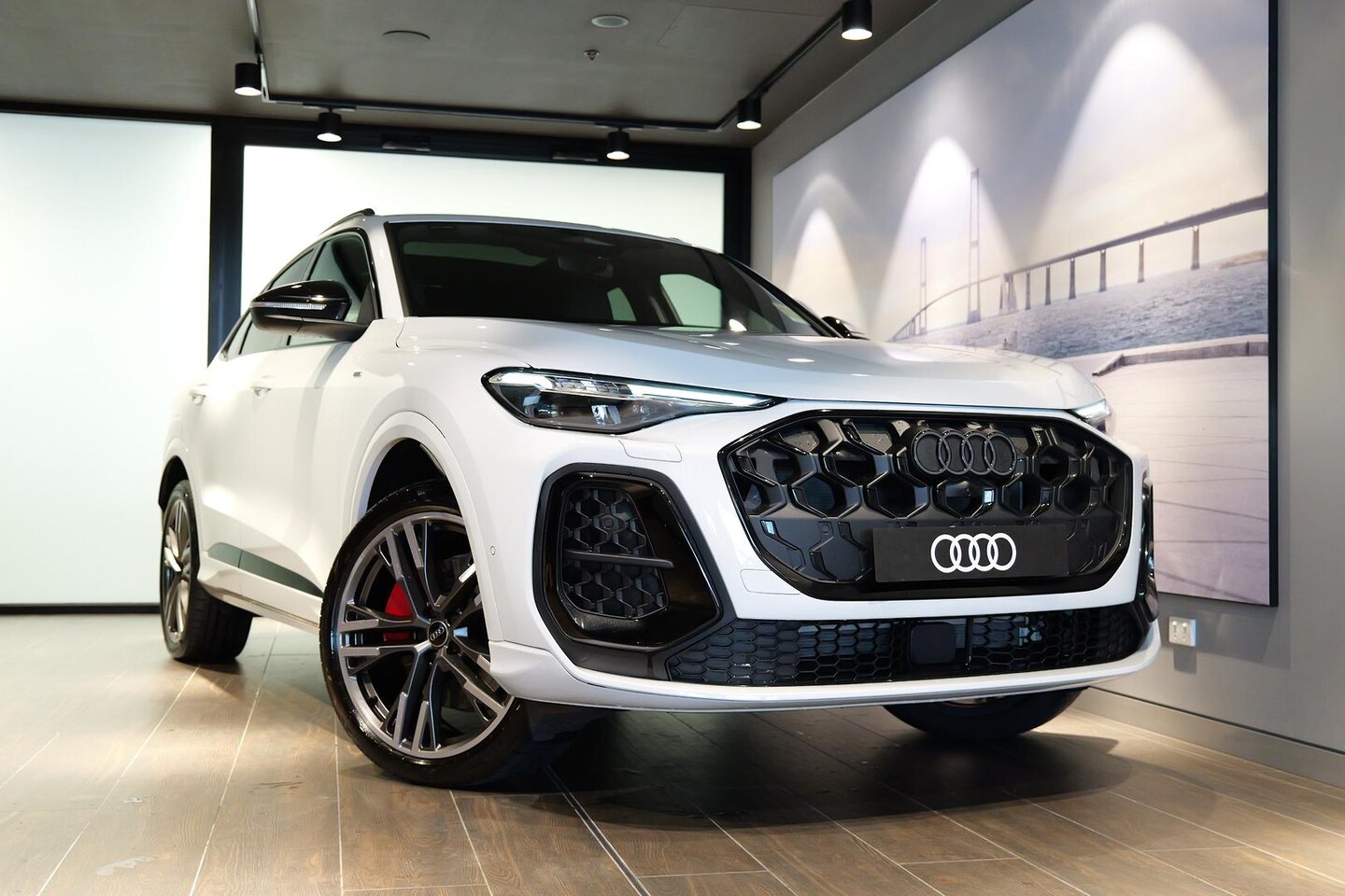 Image about Audi Q5 Sportback e-hybrid quattro S tronic