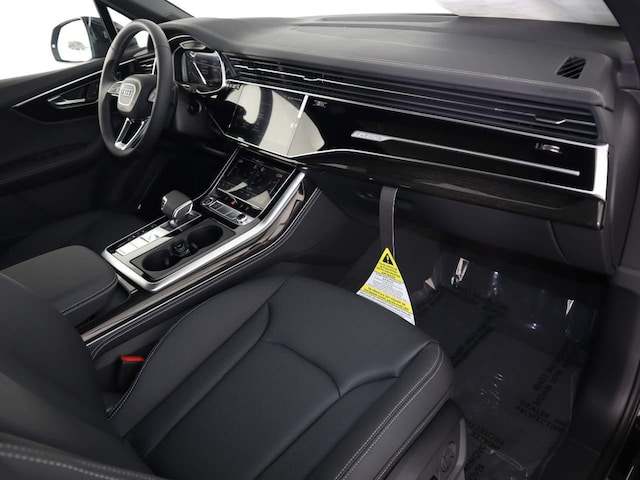 2025 Audi Q7 Premium Plus - Photo 13