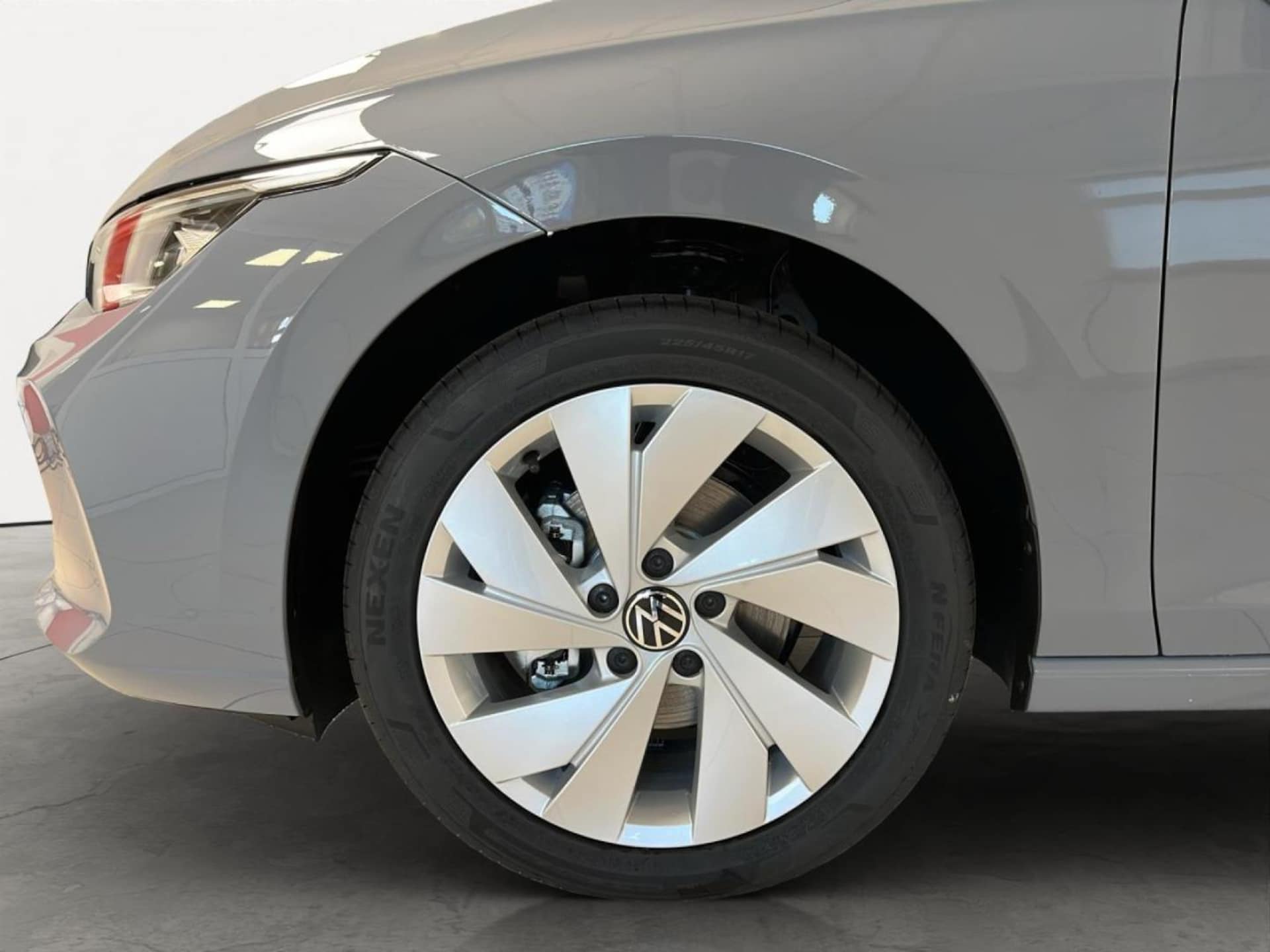 Volkswagen Golf Style