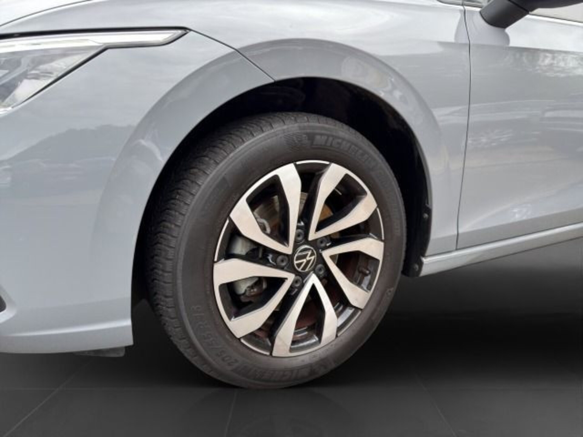 Volkswagen Golf Active