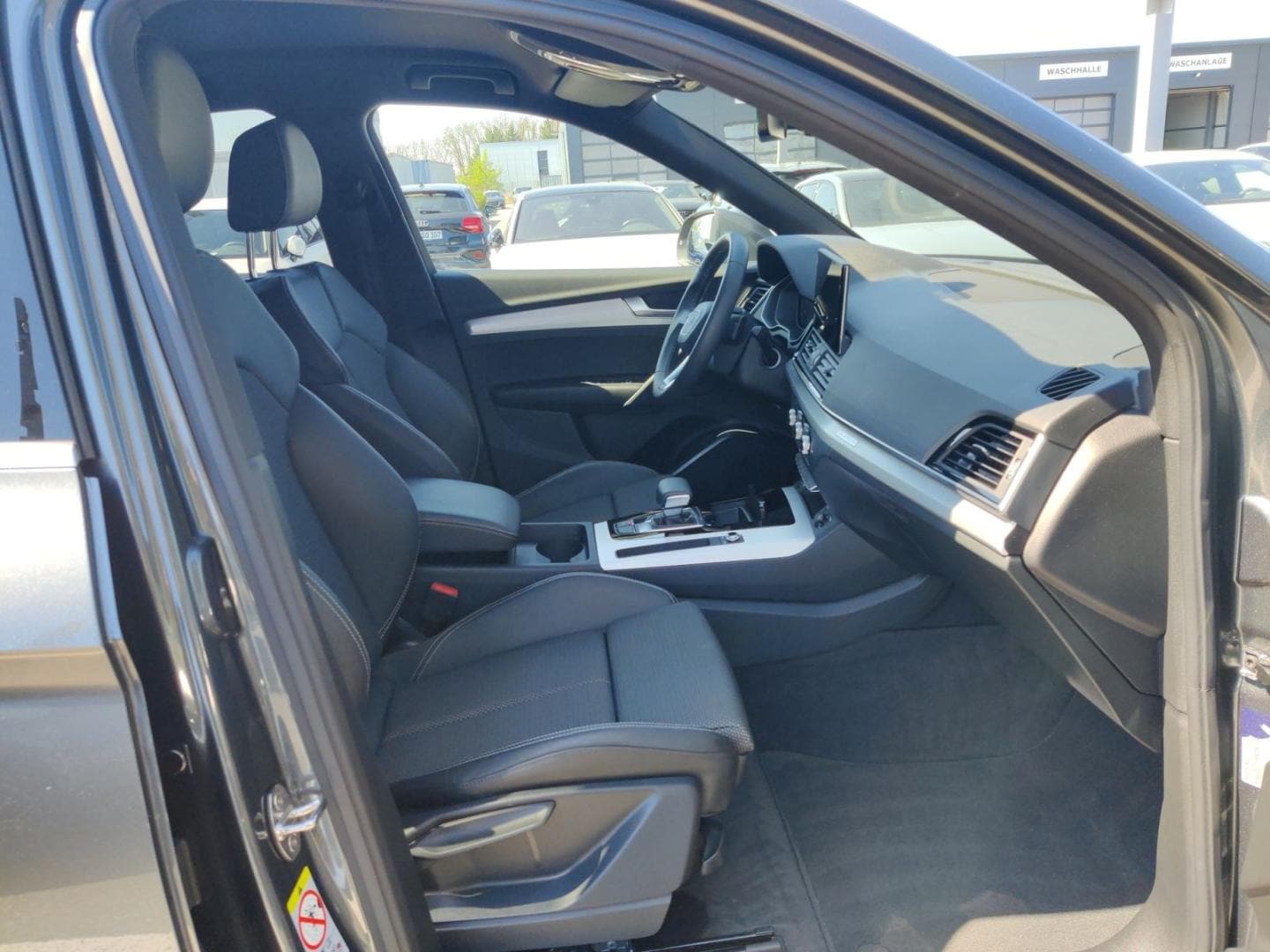 Bild über Audi Q5 Sportback 45 TFSI quattro S tronic - für weitere Informationen kontaktieren Sie den Audi Partner
