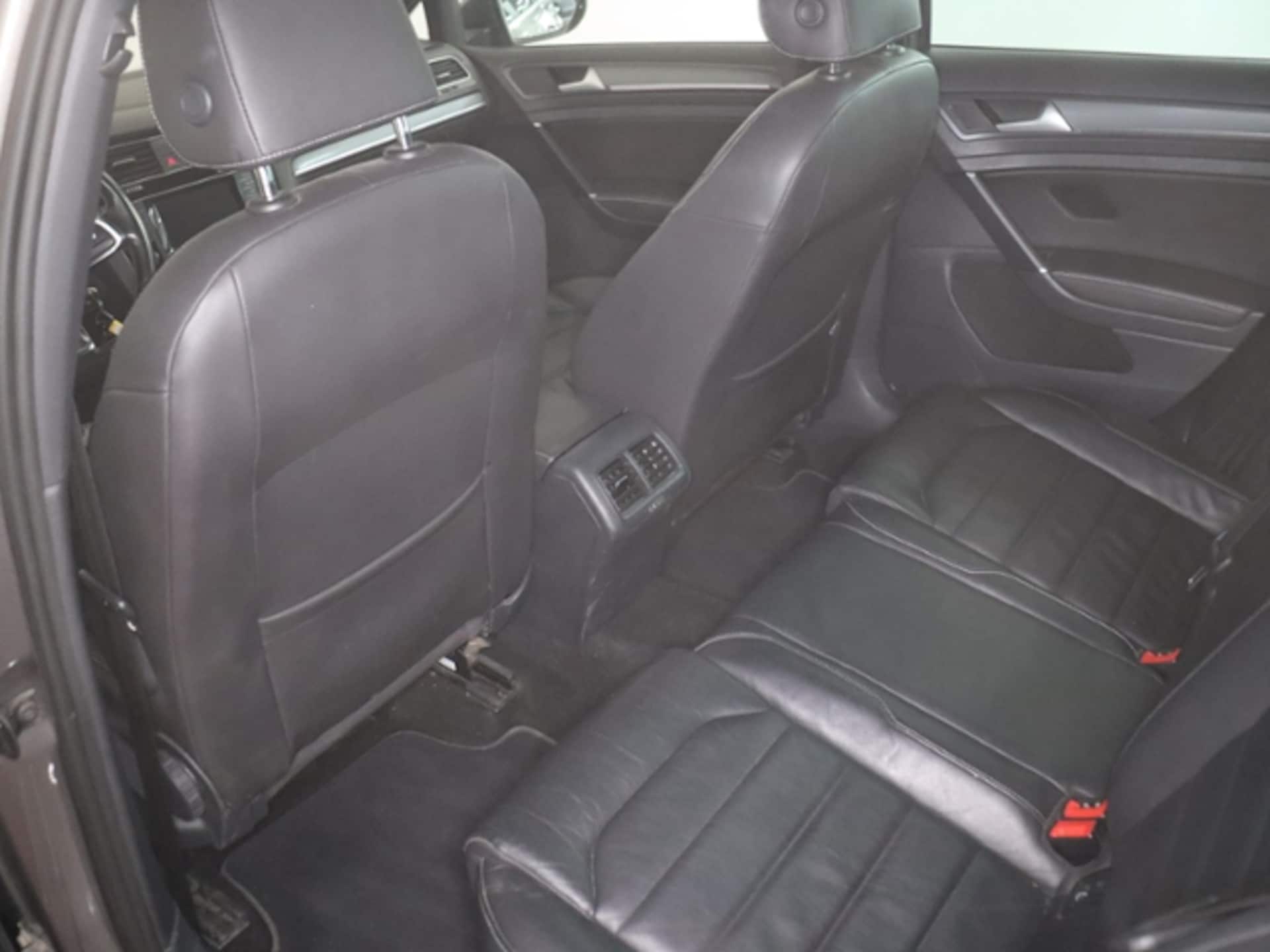 Volkswagen Golf Variant R-Line