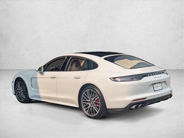 2022 Porsche Panamera