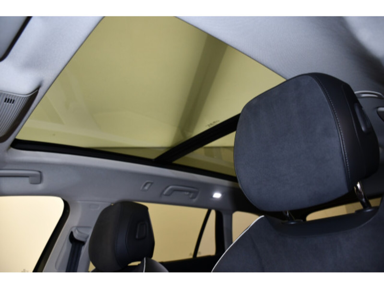 Volkswagen Passat – Bild 11