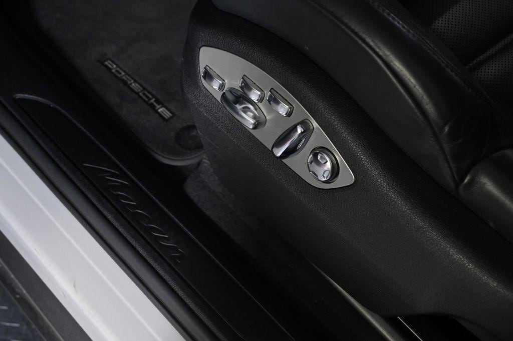 2023 Porsche Macan Base - Photo 21