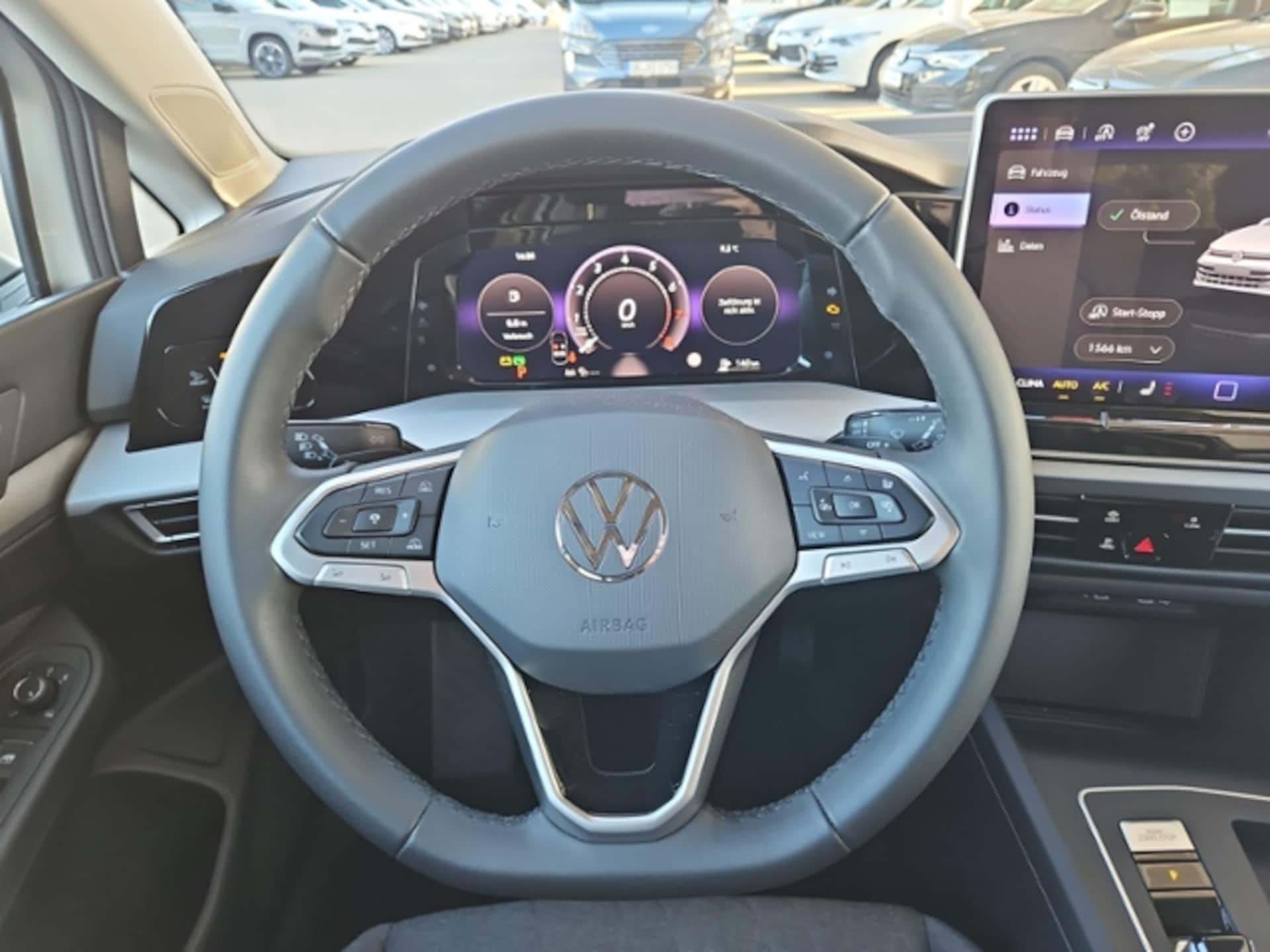 Volkswagen Golf Variant Life