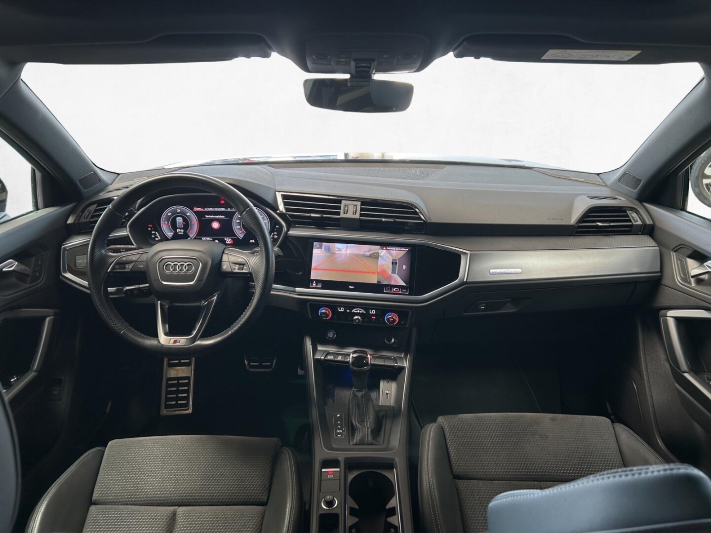 Image about Audi Q3 S line 40 TDI quattro S tronic