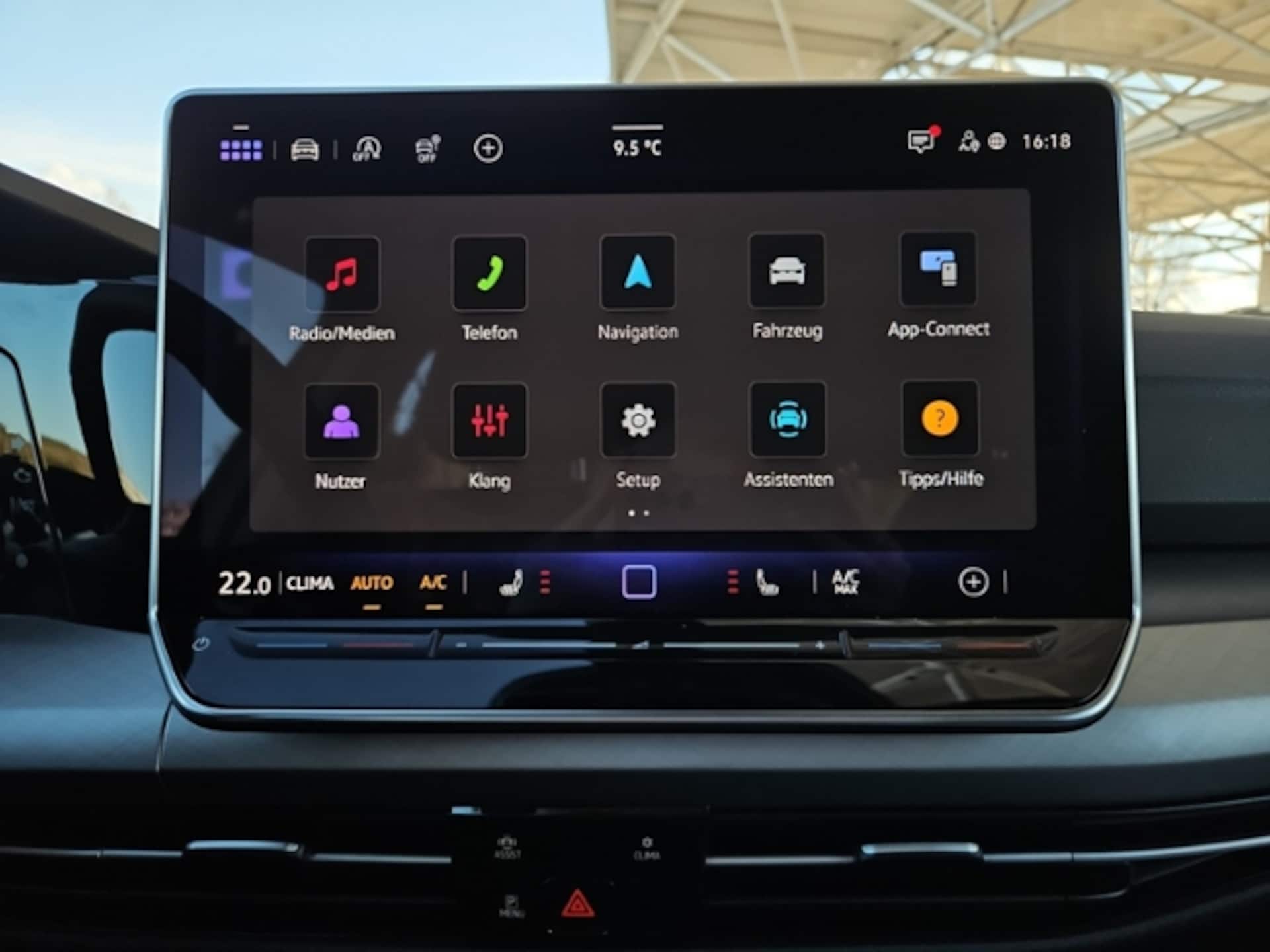 Volkswagen Golf Variant Life