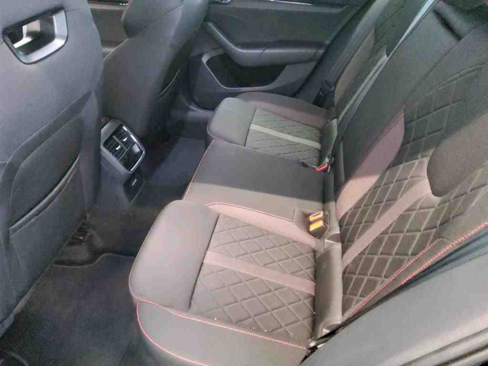 Škoda Octavia Combi – Bild 8