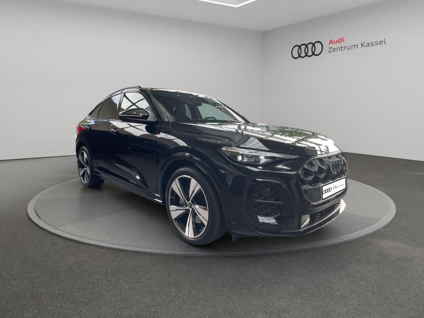 Bild über Audi Q5 Sportback TDI quattro 150 kW S tronic - für weitere Informationen kontaktieren Sie den Audi Partner