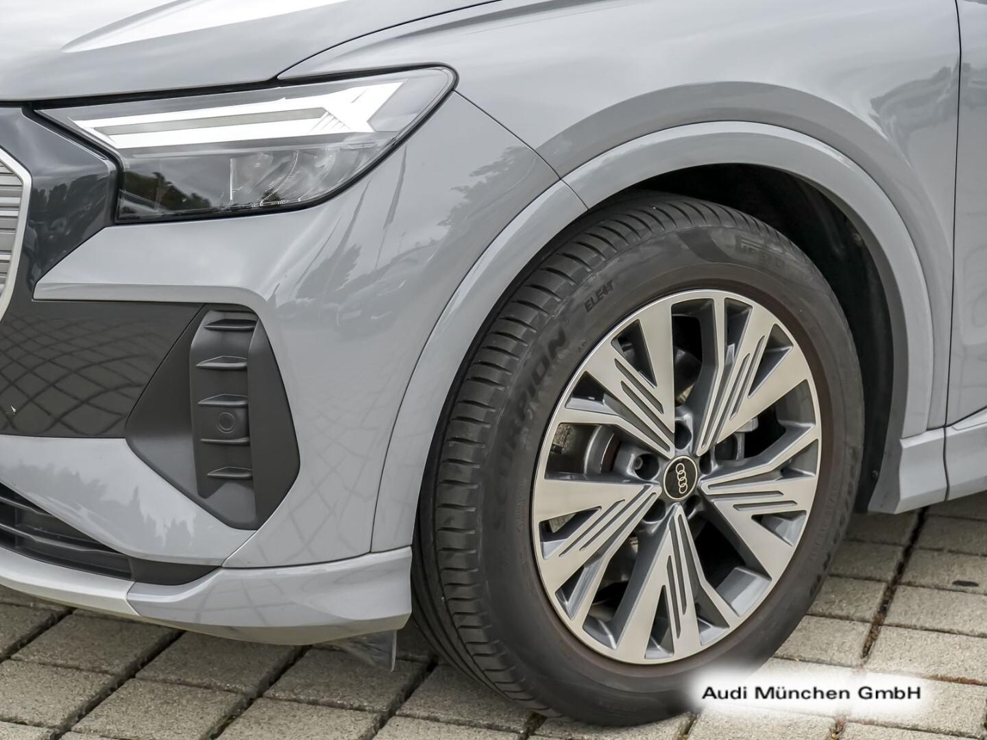 Bild über Audi Q4 e-tron 35 e-tron - für weitere Informationen kontaktieren Sie den Audi Partner