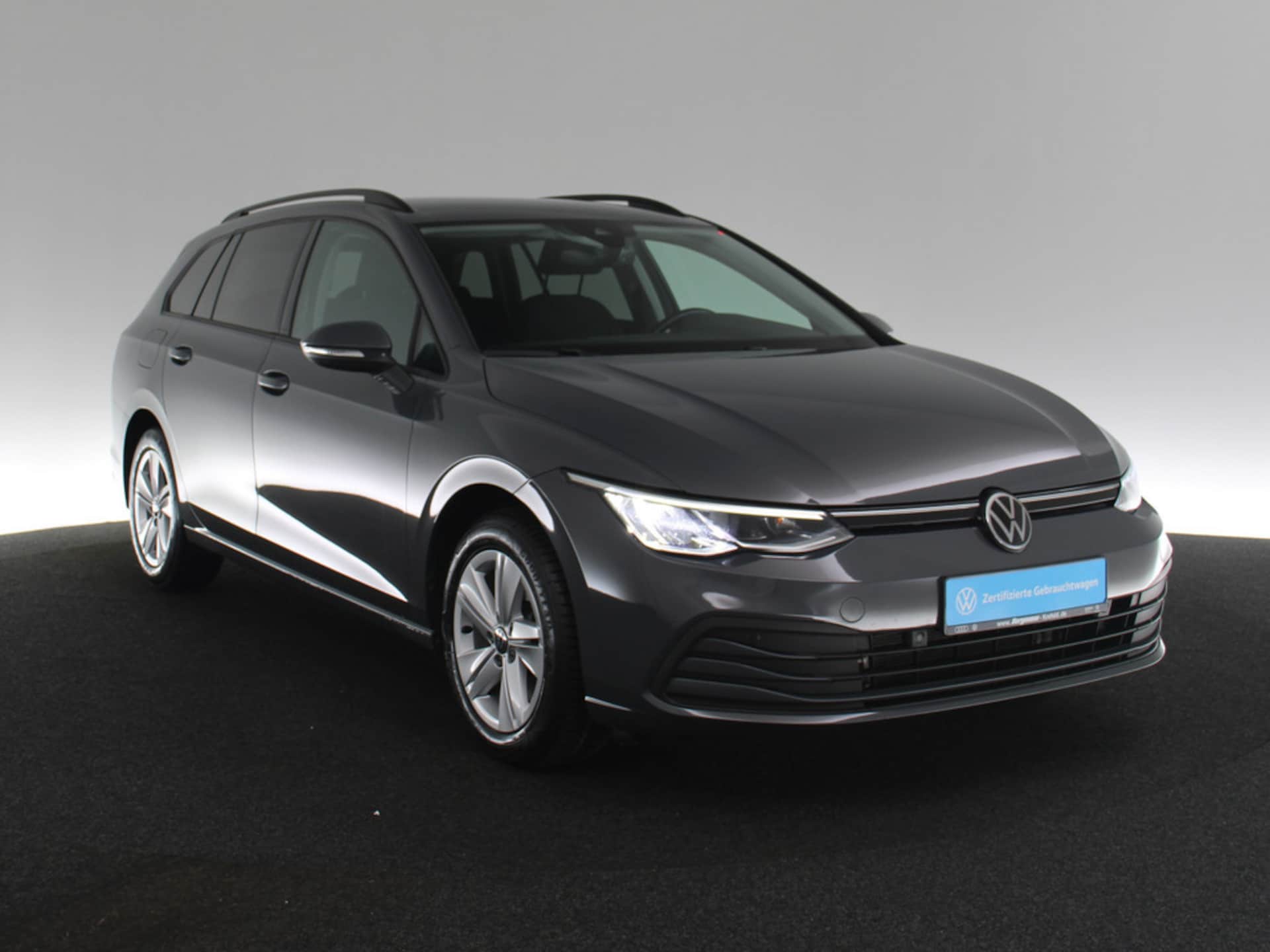 Volkswagen Golf Variant Life