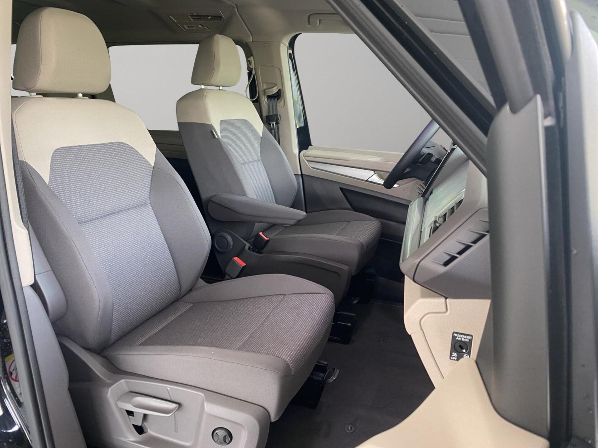Volkswagen Multivan Basis-Modell