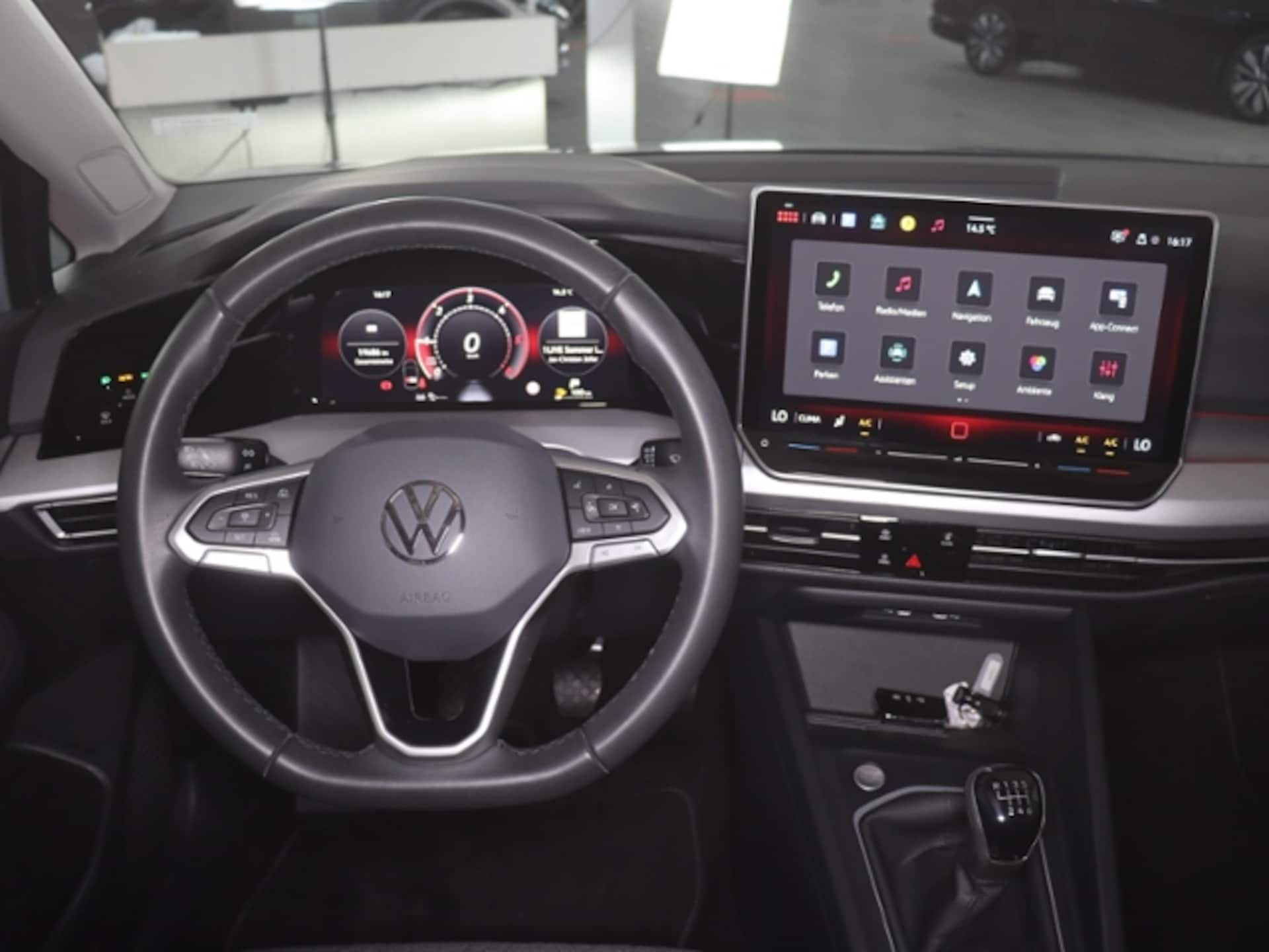 Volkswagen Golf Life