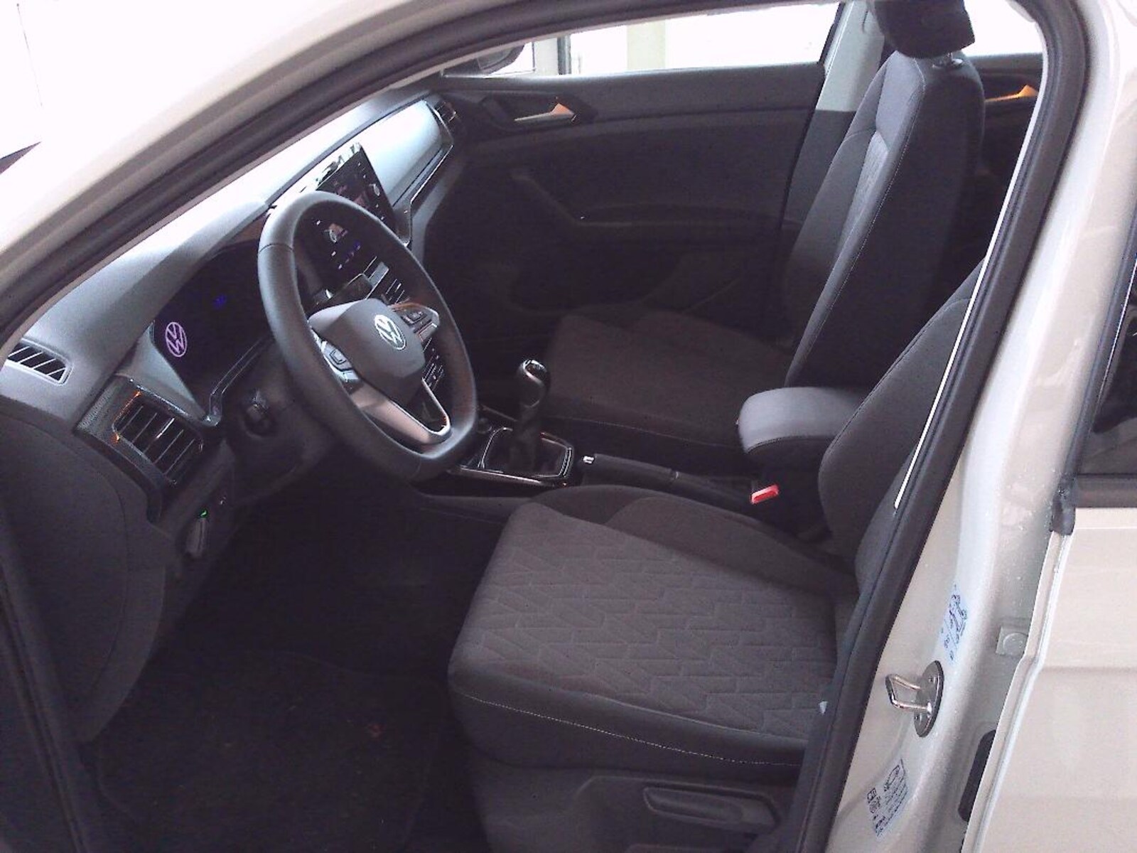 Volkswagen T-Cross – Bild 10