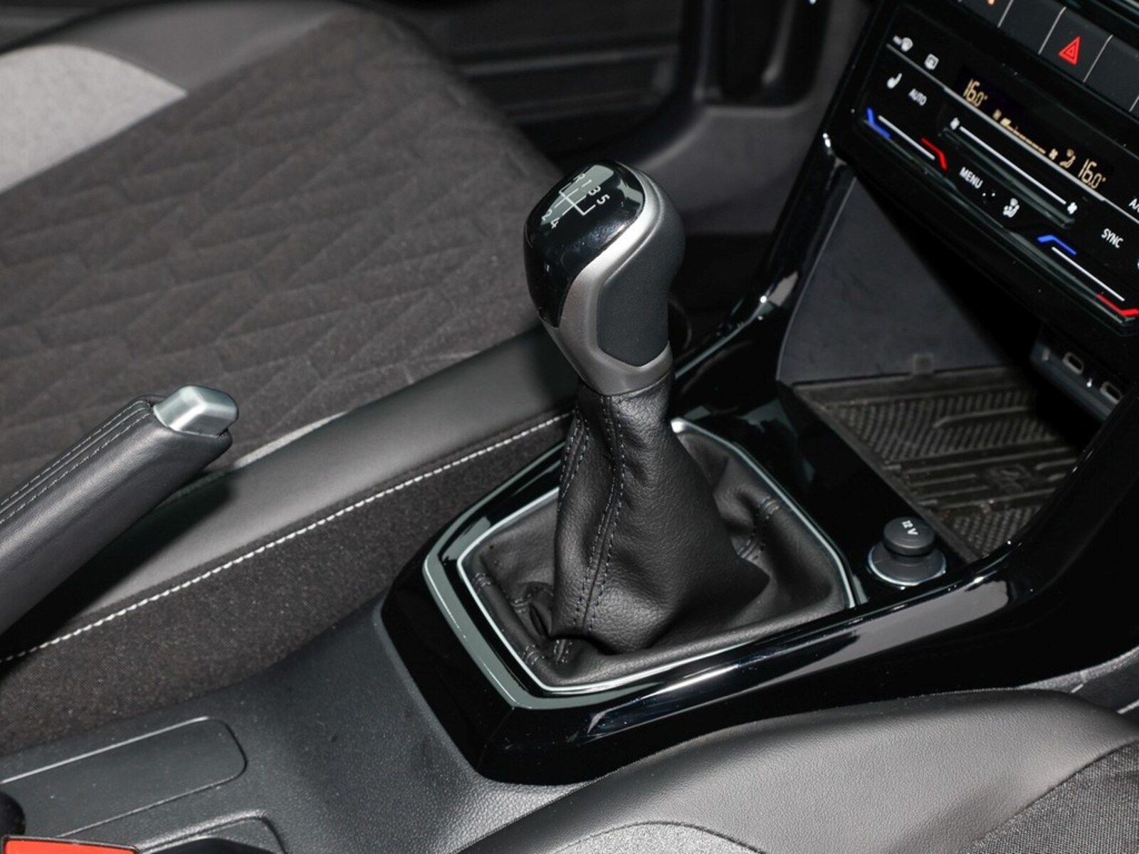 Volkswagen T-Cross – Bild 10