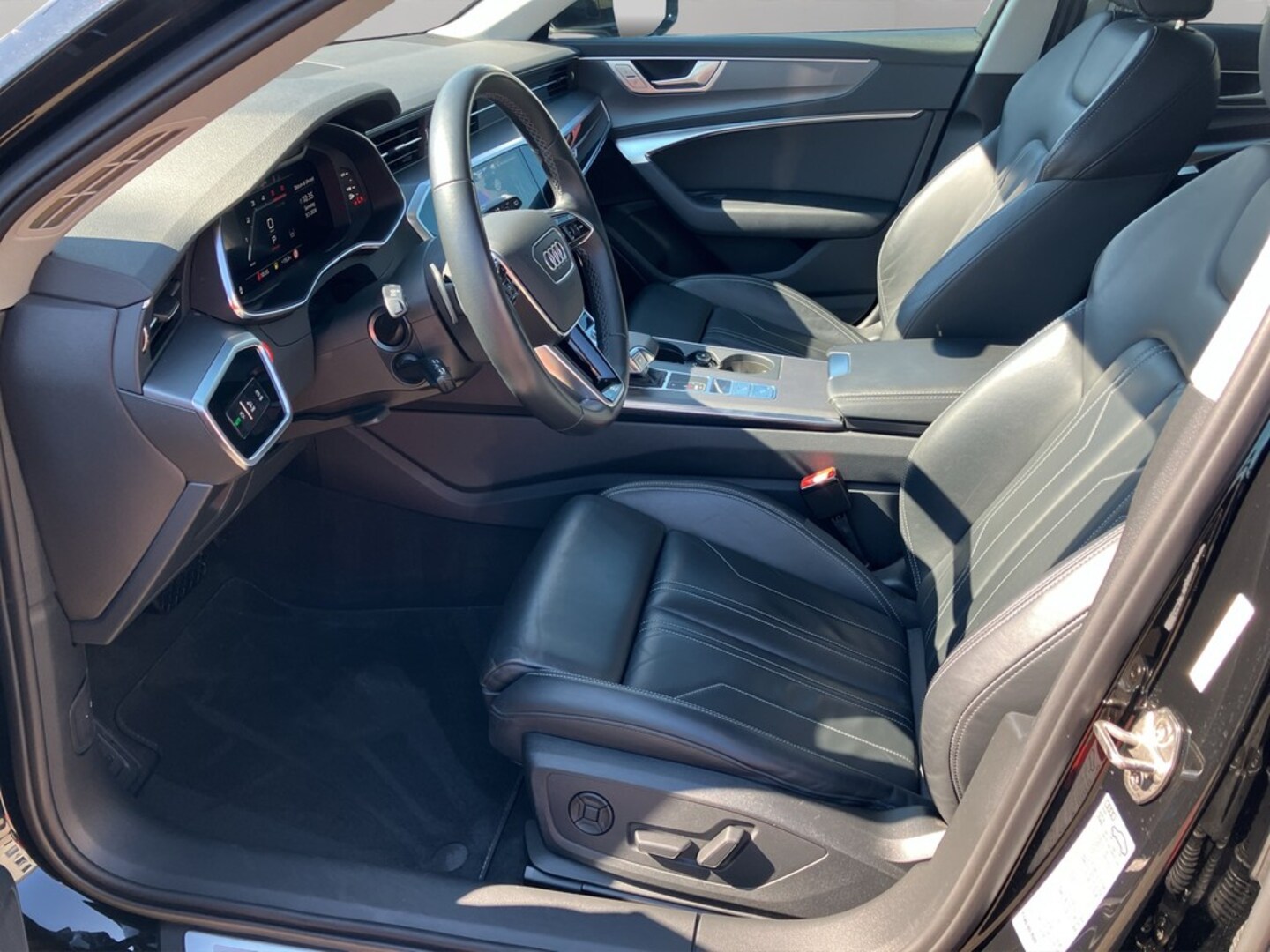 Bild über Audi A6 Avant advanced 40 TDI quattro S tronic - für weitere Informationen kontaktieren Sie den Audi Partner