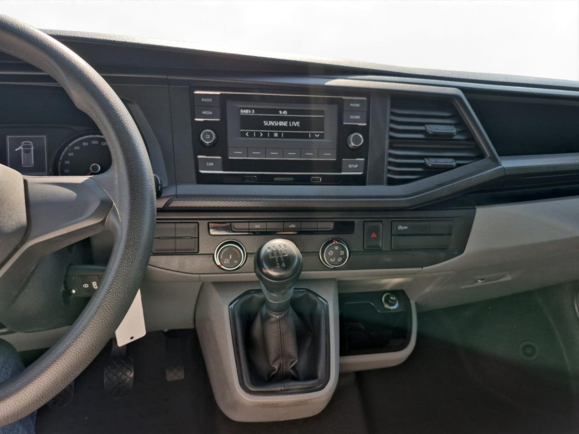 Volkswagen T6.1 Transporter Kasten langer Radstand