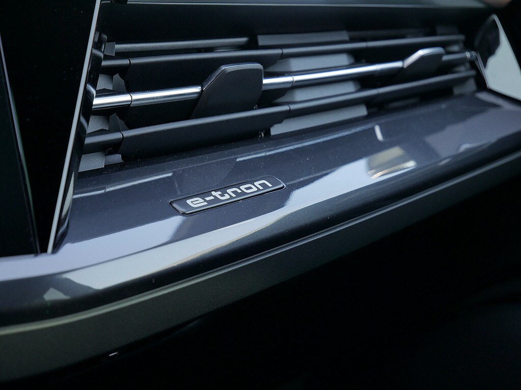 Image about Audi Q4 e-tron 40 e-tron