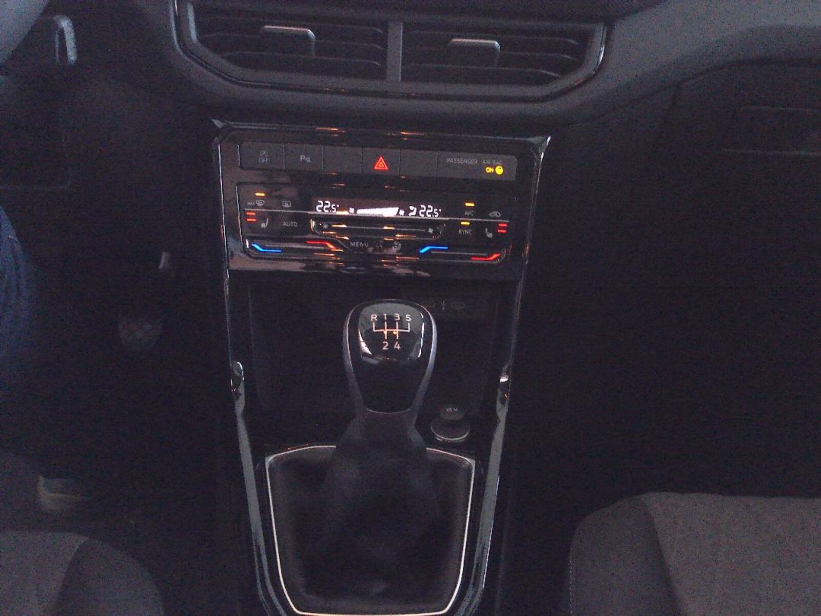 Volkswagen T-Cross – Bild 12