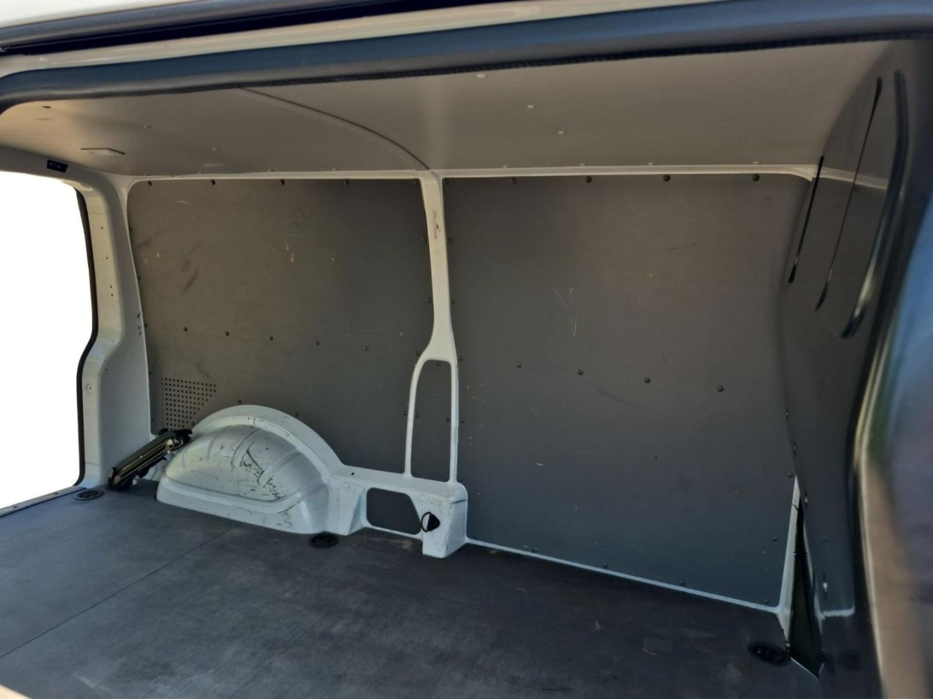Volkswagen T6.1 Transporter Kasten langer Radstand