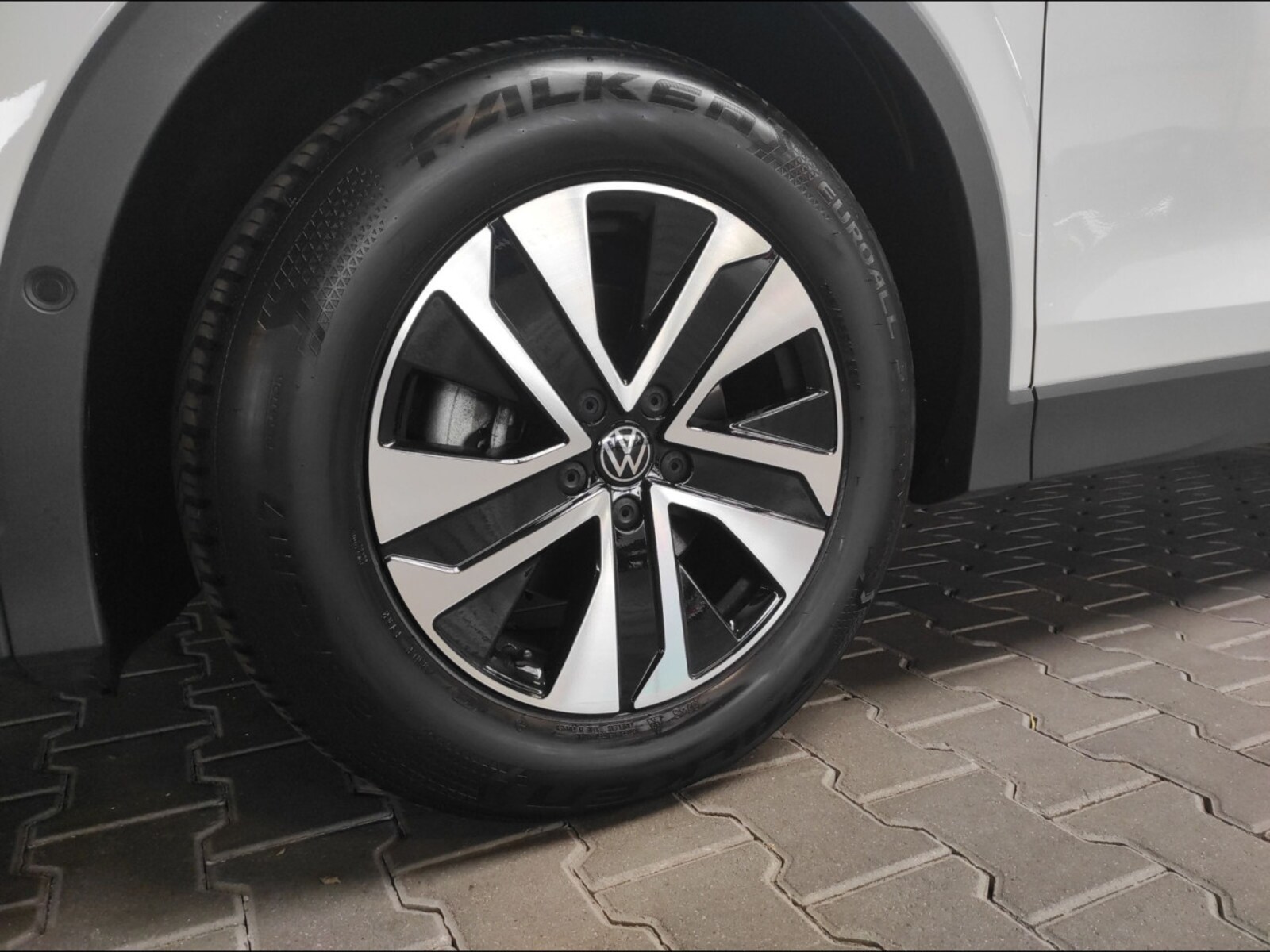 Volkswagen Tiguan – Bild 4