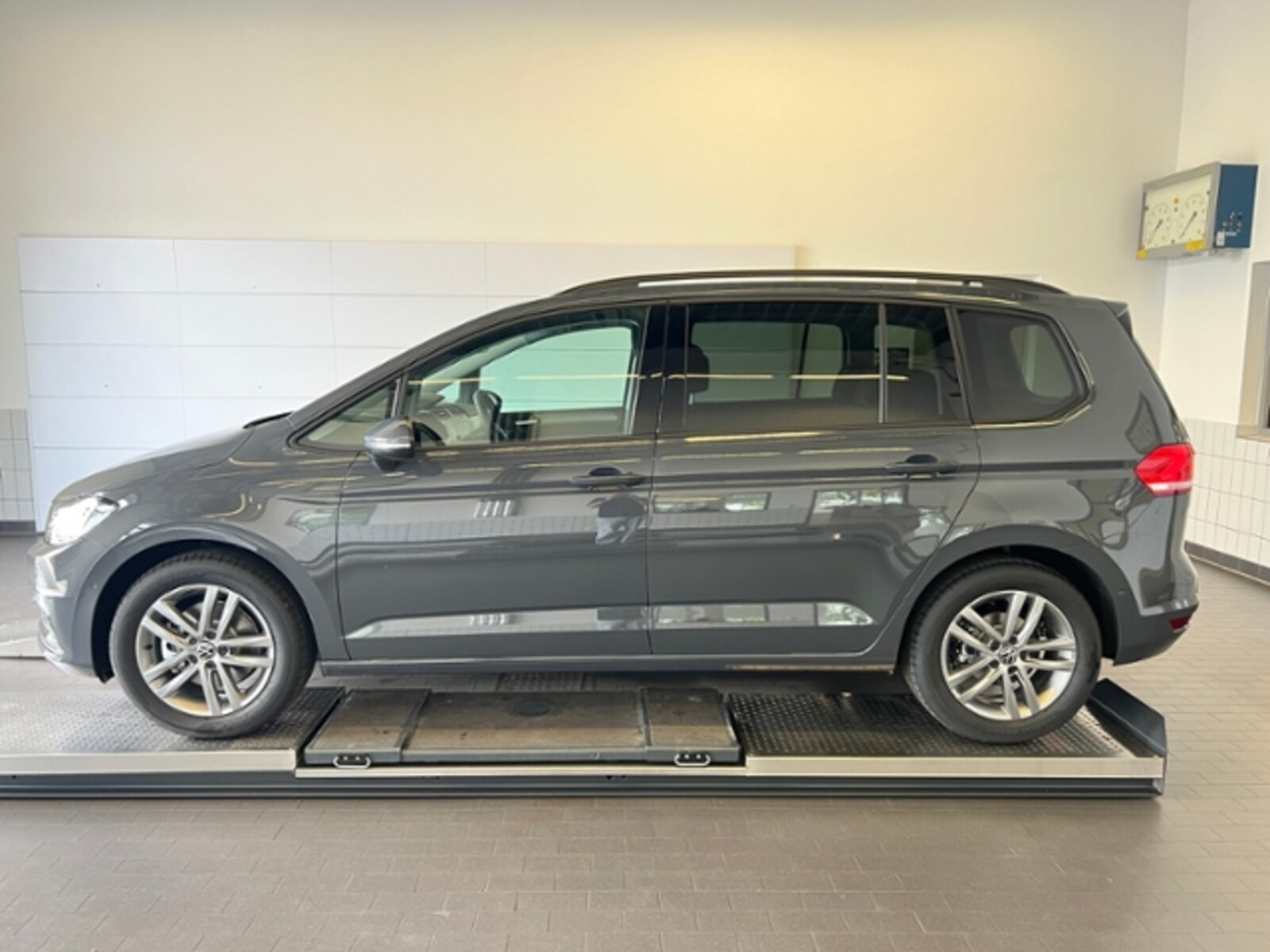 Volkswagen Touran – Bild 3