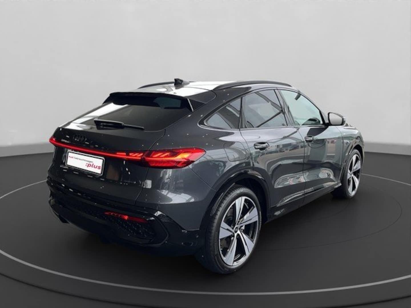 Bild über Audi Q5 Sportback TDI quattro 150 kW S tronic - für weitere Informationen kontaktieren Sie den Audi Partner
