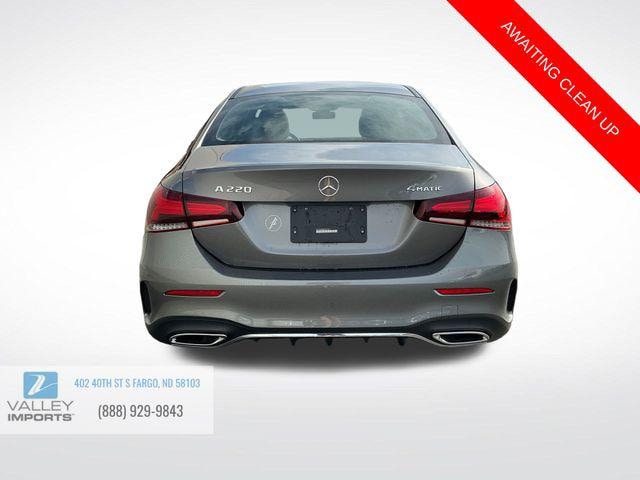 2022 Mercedes-Benz A 220
