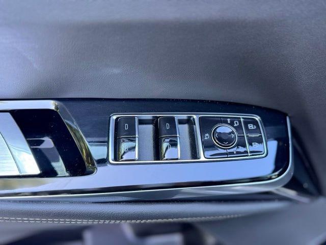 2025 Cadillac Escalade Sport - Photo 19
