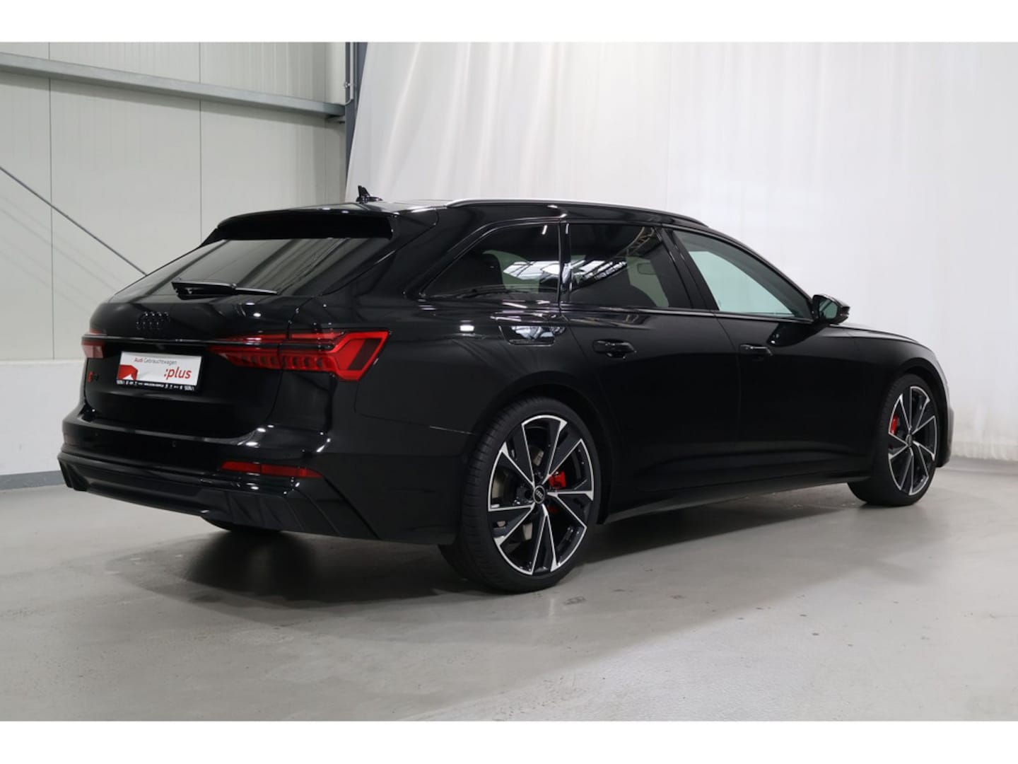 Bild über Audi S6 Avant TDI quattro tiptronic - für weitere Informationen kontaktieren Sie den Audi Partner