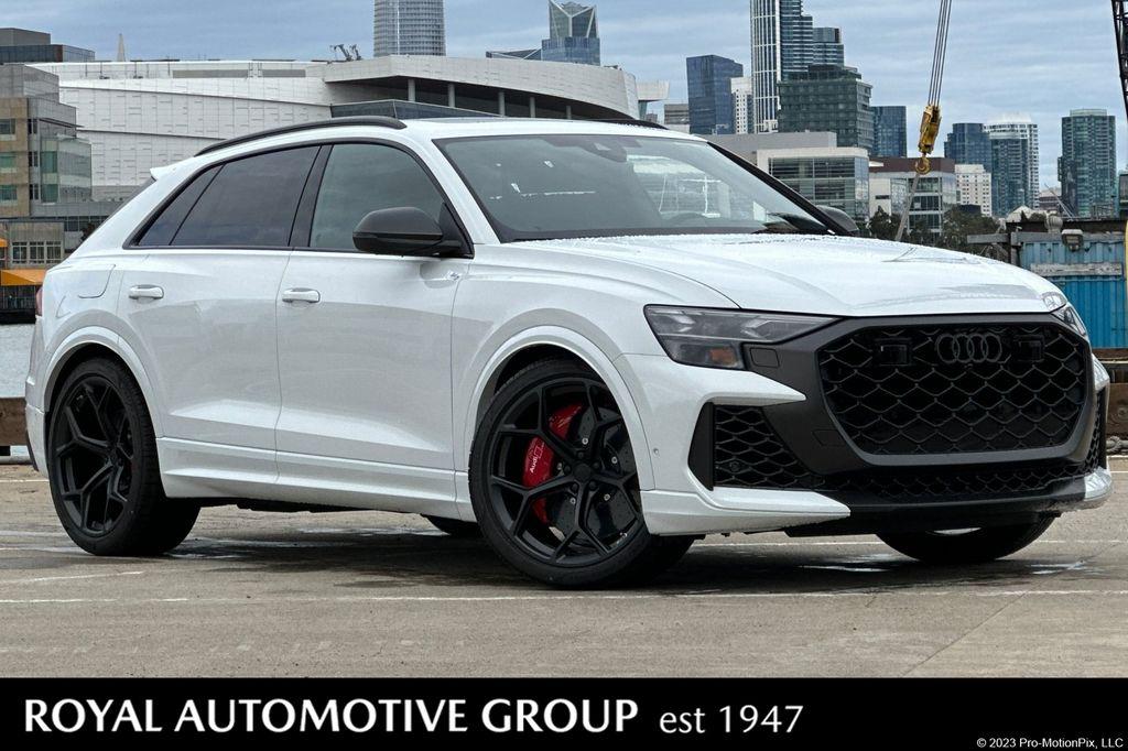 2026 Audi RS Q8 -'s photo