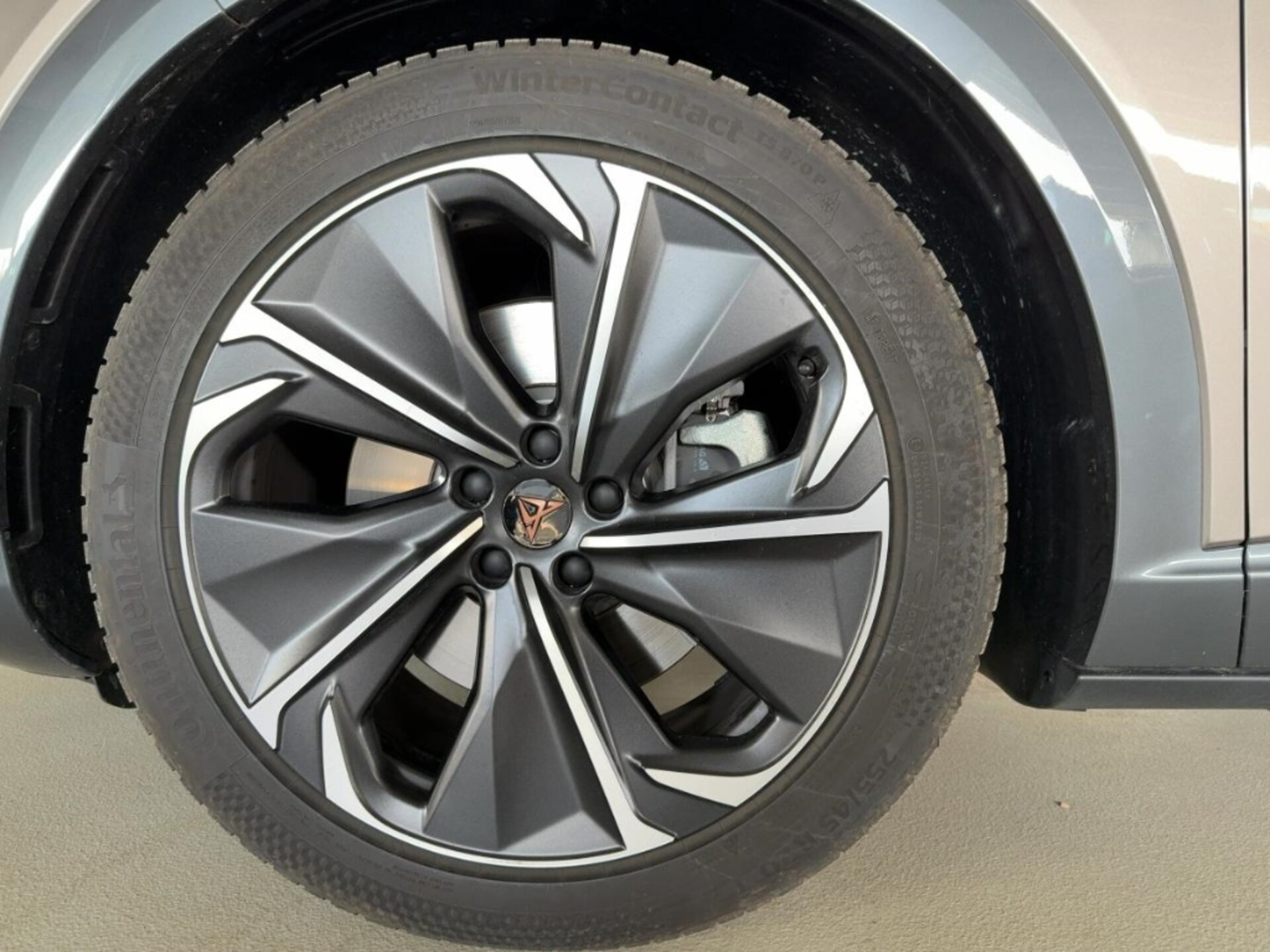 CUPRA Tavascan VZ