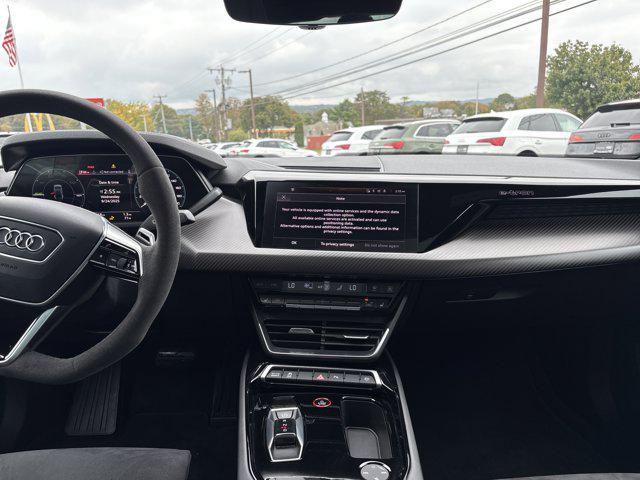 2023 Audi e-tron GT Premium Plus - Photo 14