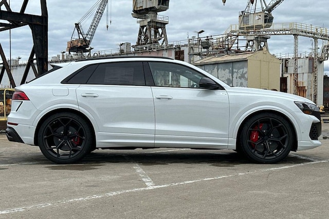2026 Audi RS Q8 SUV performance