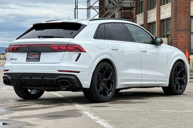 2026 Audi RS Q8 SUV performance