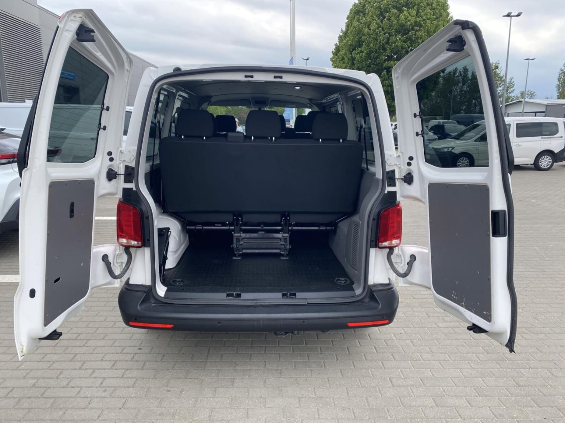 Volkswagen Transporter 6.1 Kombi krótki rozstaw osi